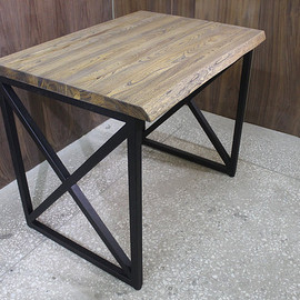 Купить недорого дизайнерский стол из дерева
