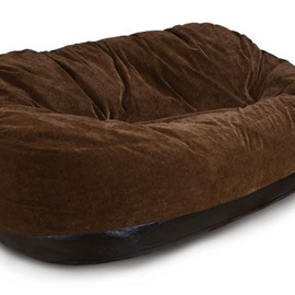 Бескаркасный диван коричневого цвета из кож зама